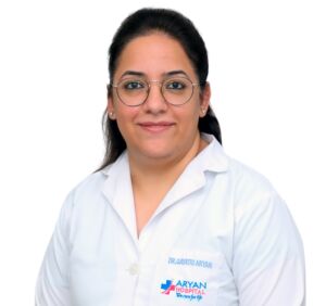 Dr Gayatri Aryan